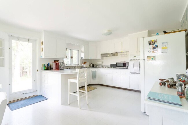 Building Photo - Woodstock/Hunter romantic getaway in nature on 3.5 acres