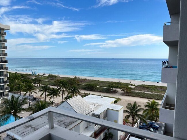 Building Photo - 9225 Collins Ave