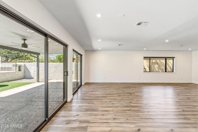 Building Photo - 9046 N 28th St