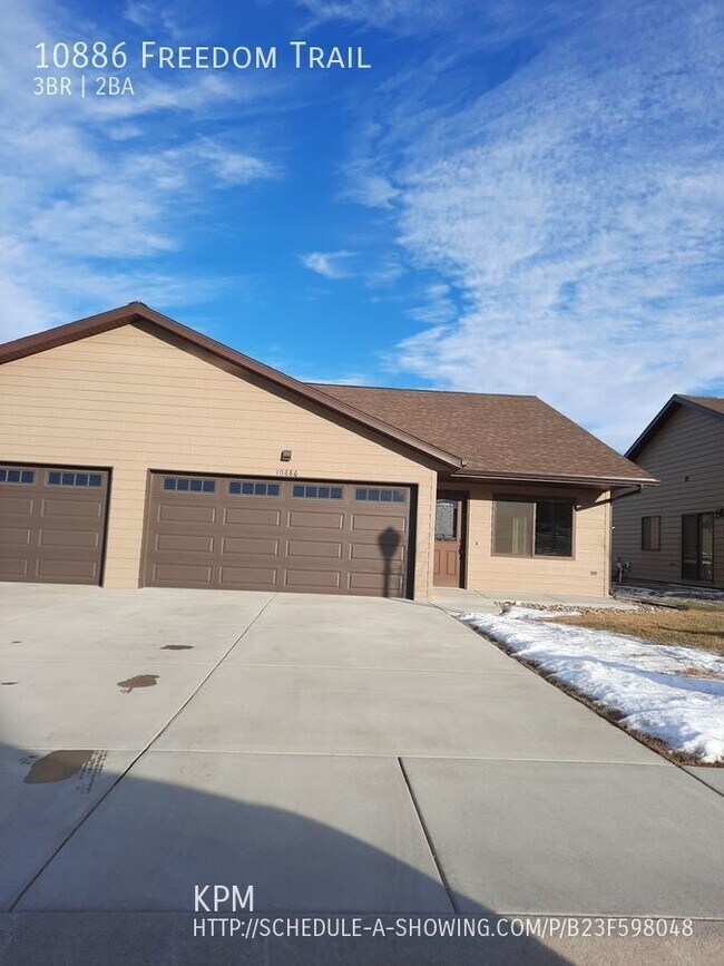 Primary Photo - 3 BEDROOM | 2 BATH | DOUBLE GARAGE | SUMME...