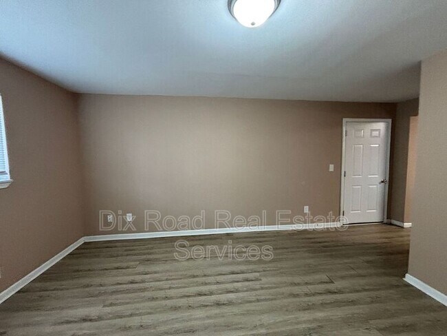 Building Photo - 601 Brelsford Ave