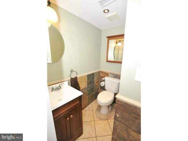 Building Photo - 48 W Azalea Ln