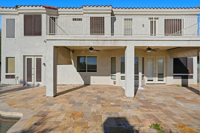 Building Photo - 1425 W Commerce Ave