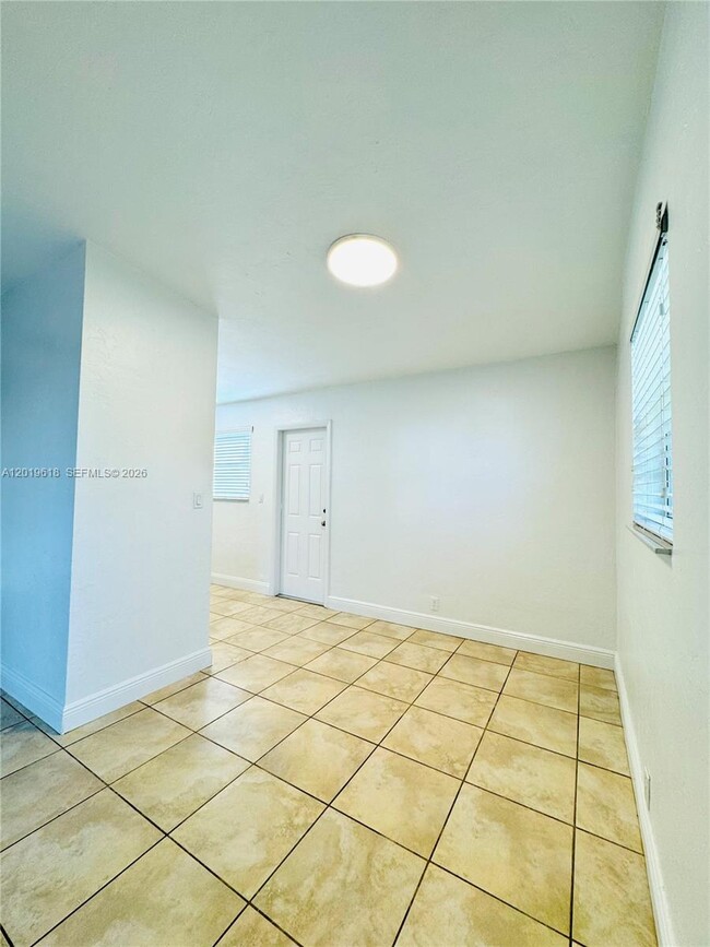 Building Photo - 3370 Frow Ave