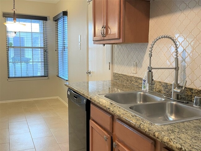 Building Photo - 12722 Kiev Hills Ln