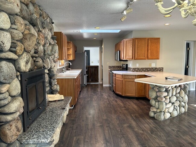 Building Photo - Beautiful 10 Acre Property Columbus, MT!