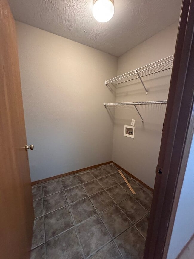 Building Photo - 3 Bed 2 Bath 2 car Home for rent in Republ...