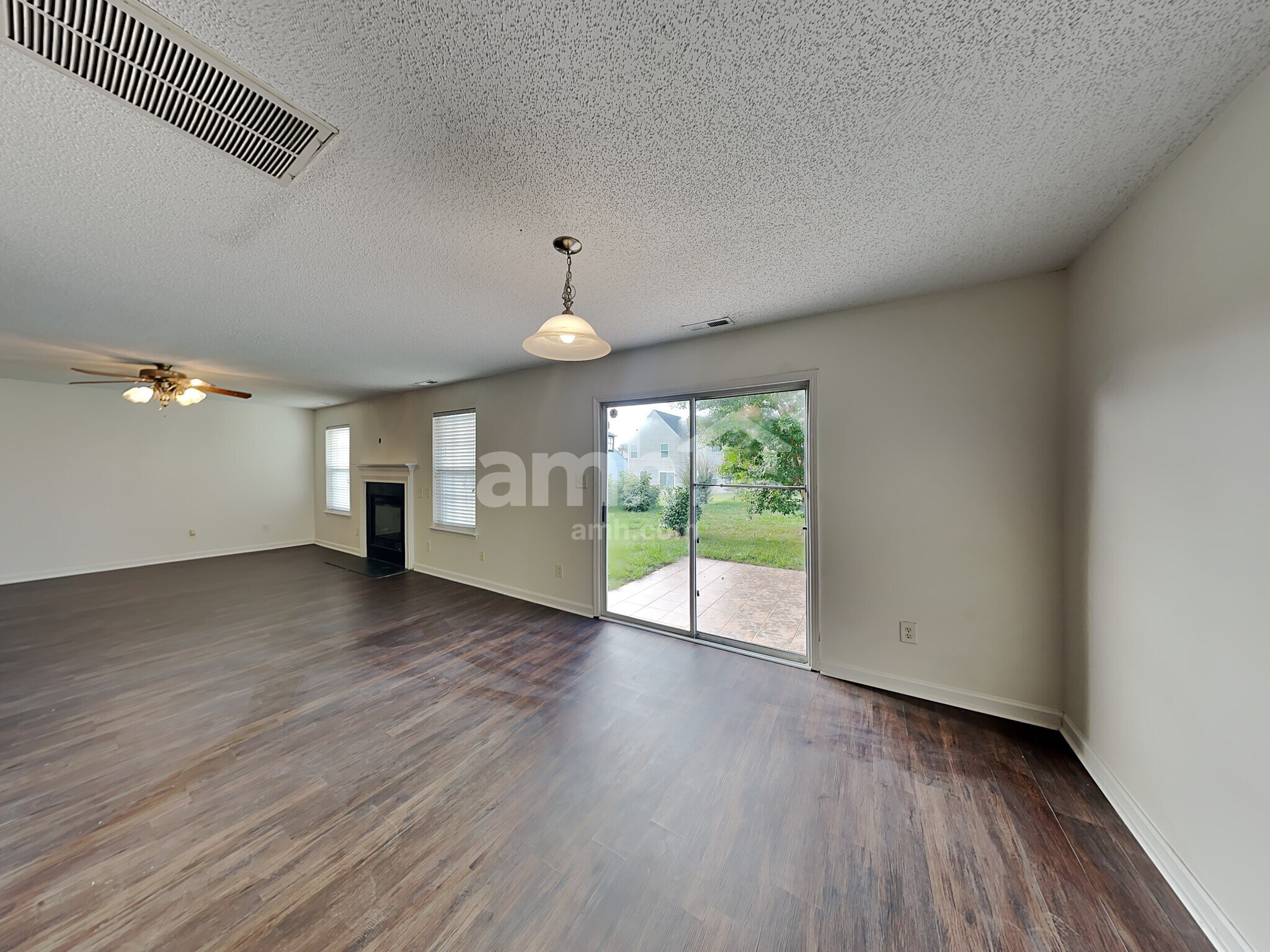 Building Photo - 10502 Plantain Ct
