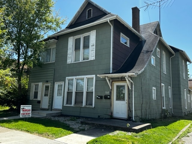 Building Photo - 725 W 8th St