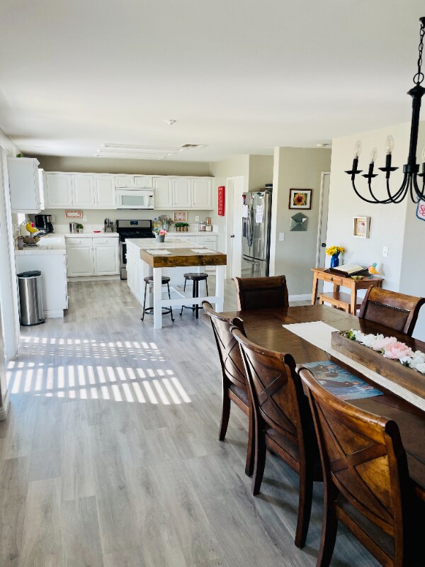 Building Photo - 46249 Via La Colorada