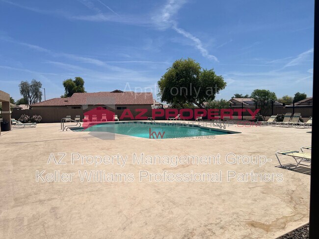 Building Photo - 14916 W Ventura St