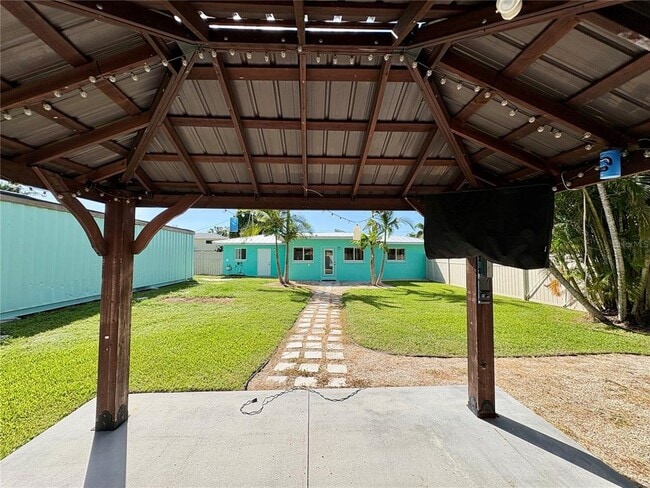 Building Photo - 4342 Pompano Ln