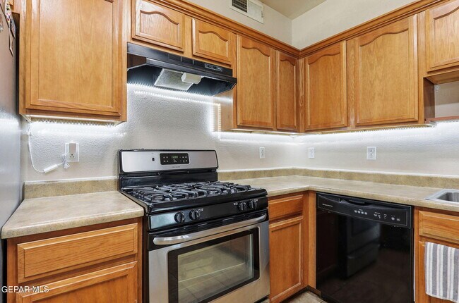 Building Photo - 14244 Smokey Point Dr