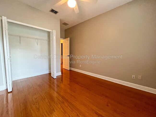 Building Photo - 111 E Steele St