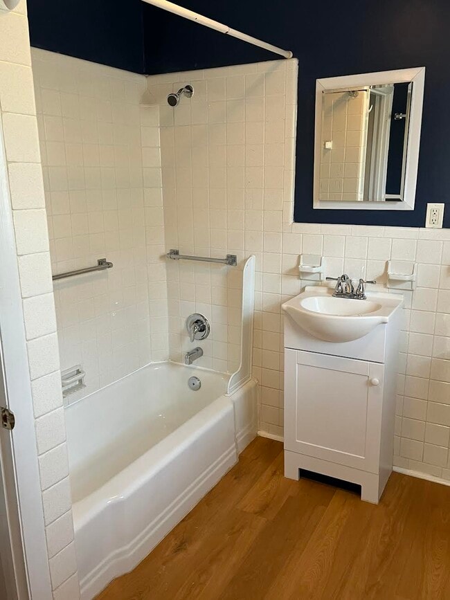 Building Photo - 2350 Rolfe St