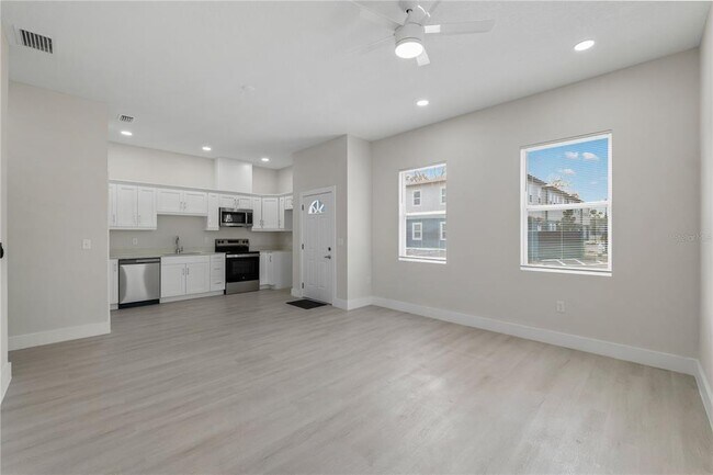 Building Photo - 6974 BELLTREE Ct