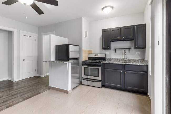 Building Photo - 4555 Malden St
