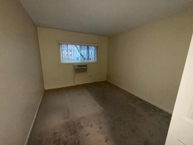 Building Photo - 110 N Kenilworth Ave