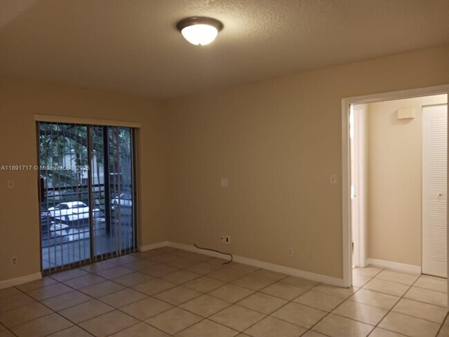 Building Photo - 301 Gardens Dr