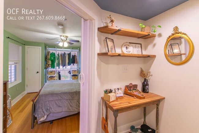 Building Photo - 1814 Christian St