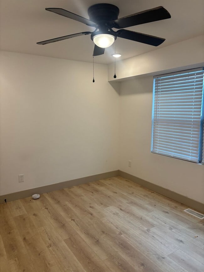 Building Photo - 308 W Worley St