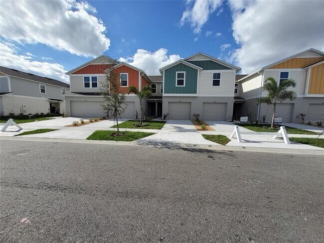 Building Photo - 3727 King Hill Dr