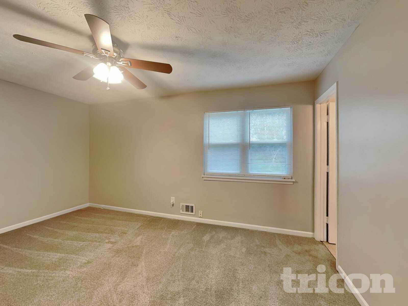 Building Photo - 103 Valley Rd