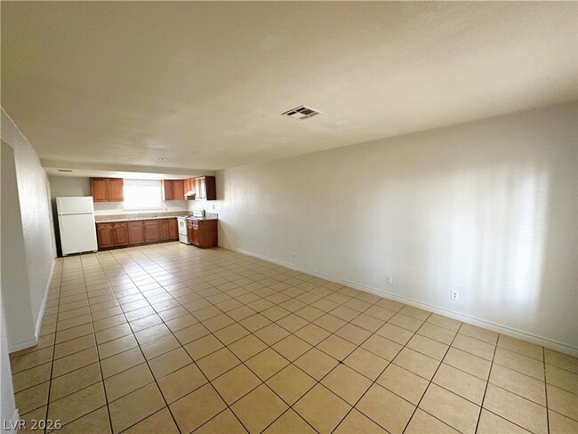 Building Photo - 4744 W Sand Creek Ave