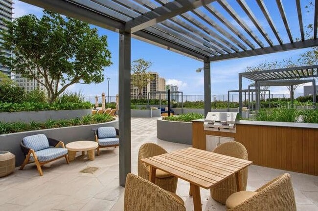 Building Photo - 3015 S Ysabella Ave