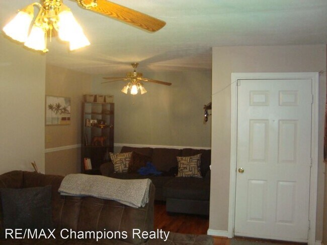 Building Photo - 3 br, 2 bath House - 5602 Morris Ave