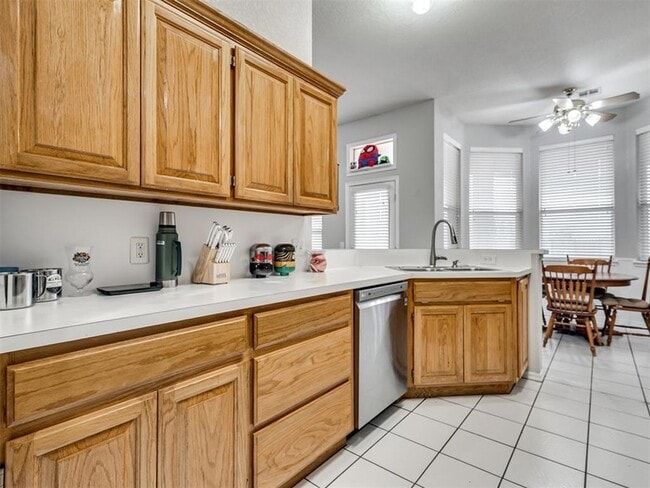 Building Photo - 2608 Southern Hills Dr