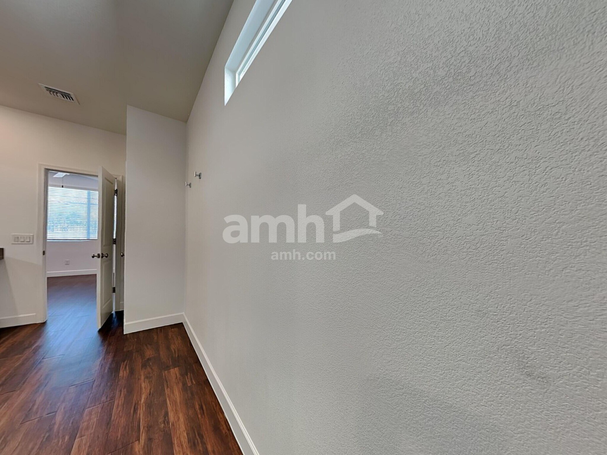 Building Photo - 6628 S 42nd Dr