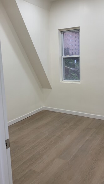 Building Photo - 359 Winthrop St