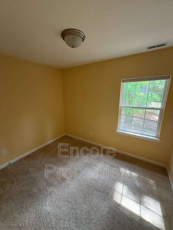 Building Photo - 4520 Shady Side Ln