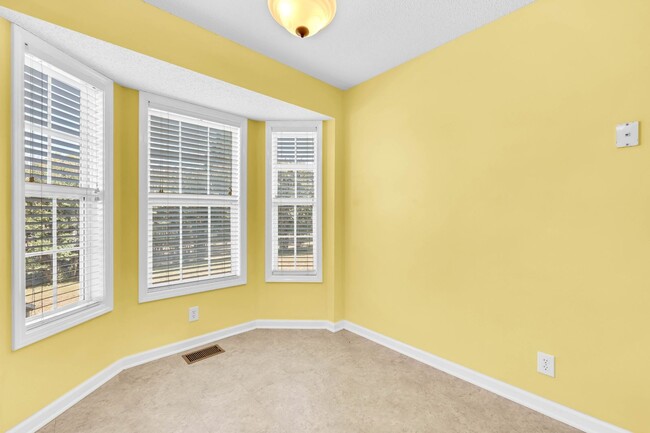 Building Photo - 3 Bedroom Pet Friendly Home For Rent With ...