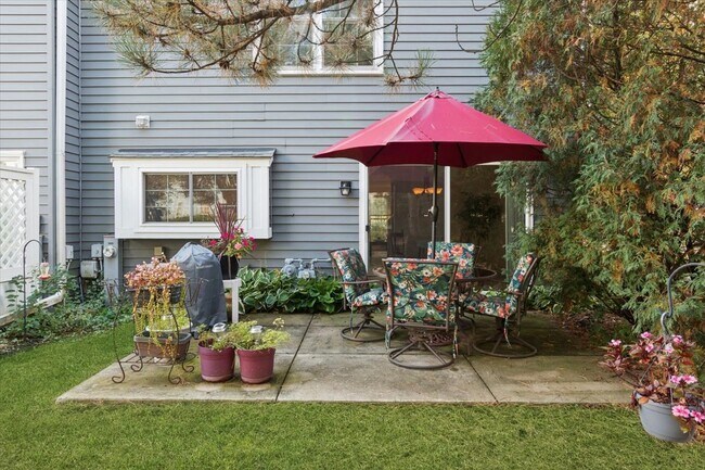 Building Photo - 305 Cane Garden Cir