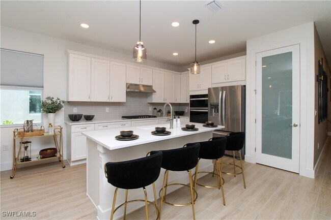 Building Photo - 8857 Oceana Wy