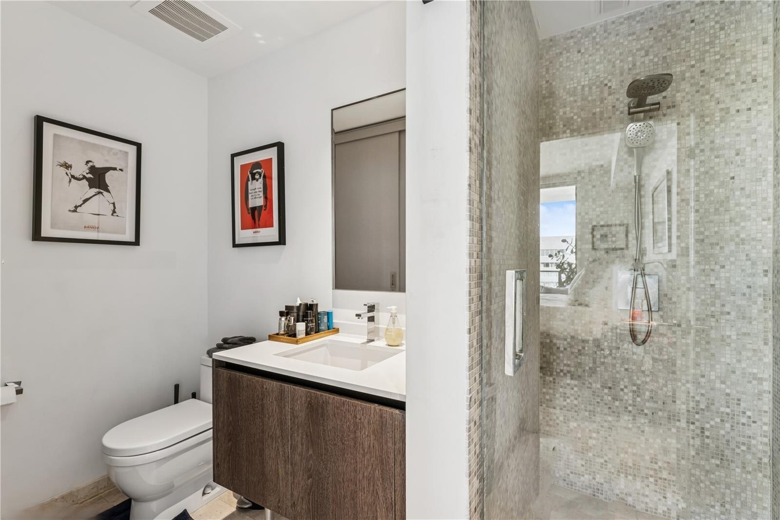 Building Photo - 88 SW 7th St