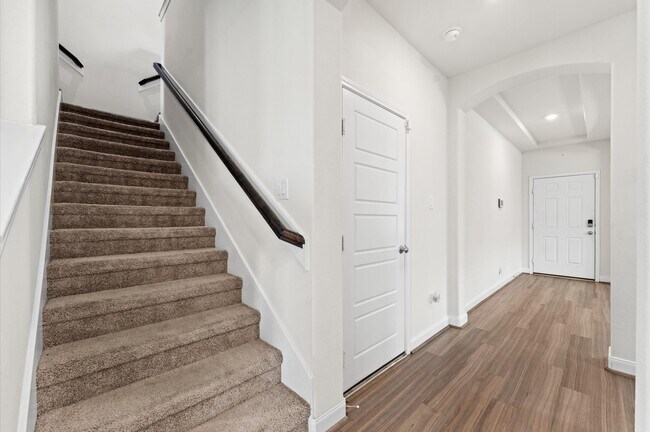 Building Photo - 24231 Prairie Glen Ln