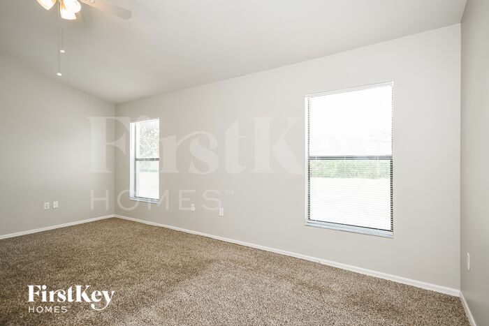 Building Photo - 307 Medina Ct