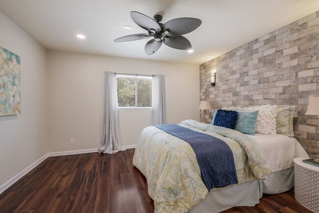 Building Photo - Charming Orchard Acres Home