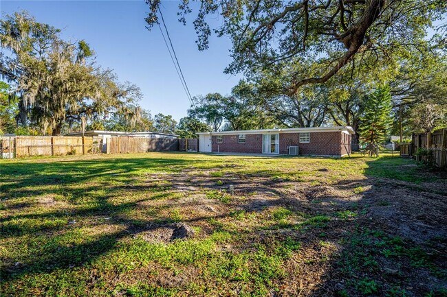 Building Photo - 3007 Willow Ave