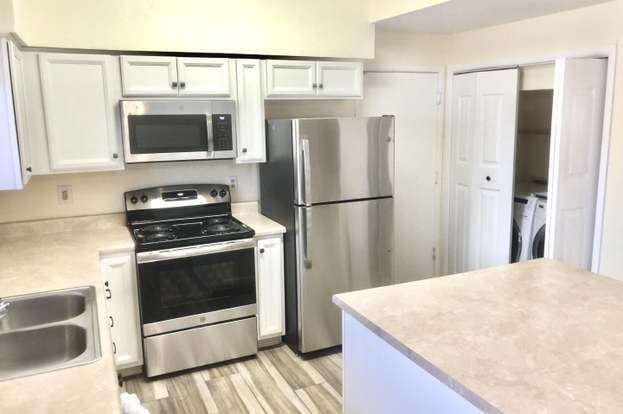 Building Photo - 4546 E Villa Theresa Dr
