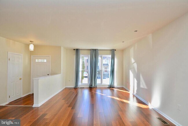 Building Photo - 7209 Burton Hill Ct