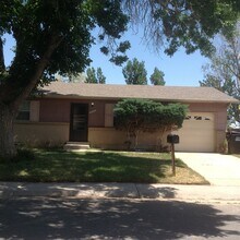 Building Photo - Coming Soon! Single Family Home with 3 Bedrooms & 2 Bathrooms
