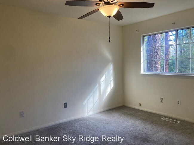 Building Photo - 4 br, 2 bath House - 27443 School Dr