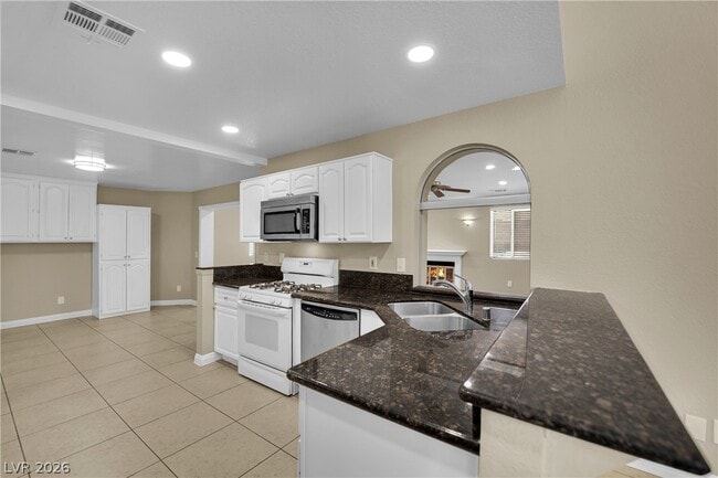 Building Photo - 756 Charwood Cir
