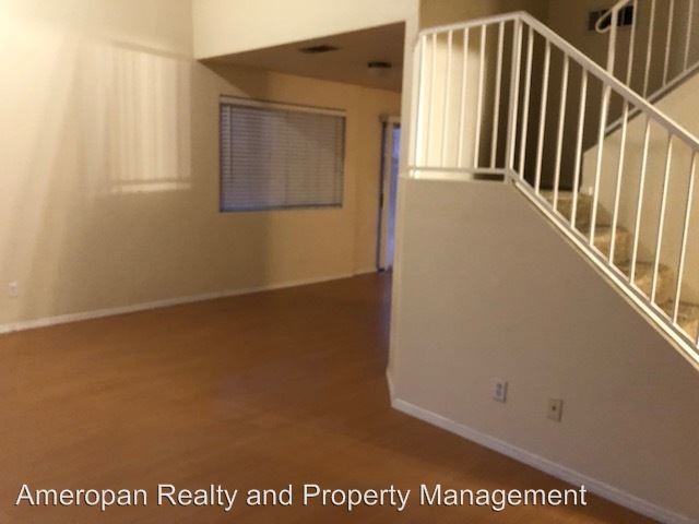 Building Photo - 2125 Saint Paul Way