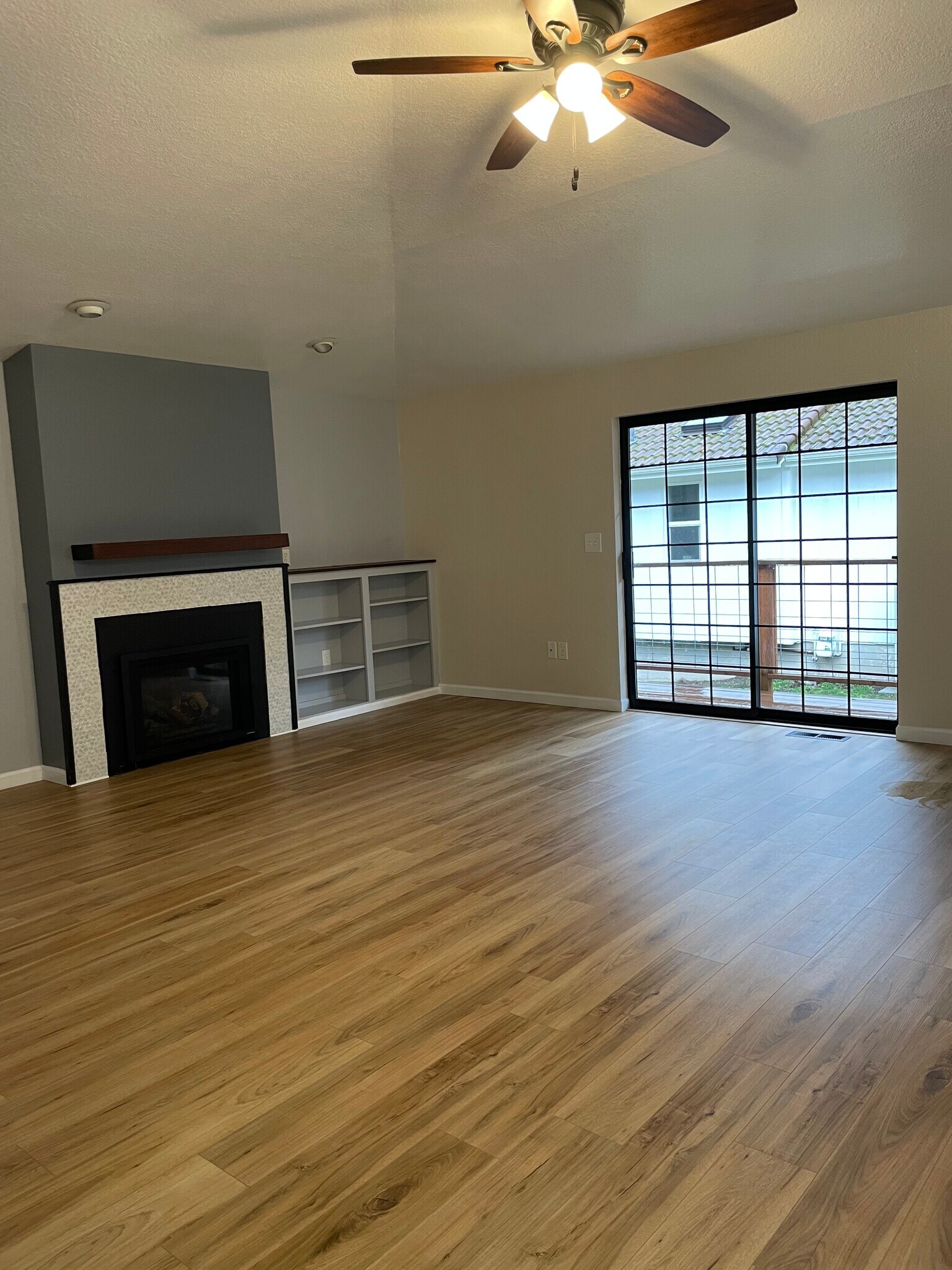 Building Photo - 8938 49th Ct NE