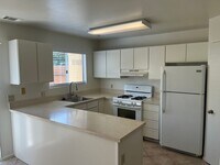 Building Photo - 1047 Golden Rd